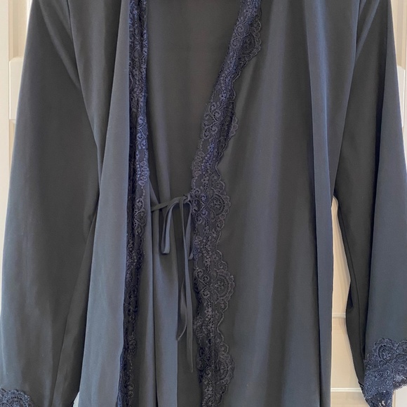 La Vie en Rose Lace Trim Kimono - Picture 5 of 9